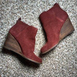 Lucky Brand - Yeazzah Burgundy Suede Wedge - Women’s 8